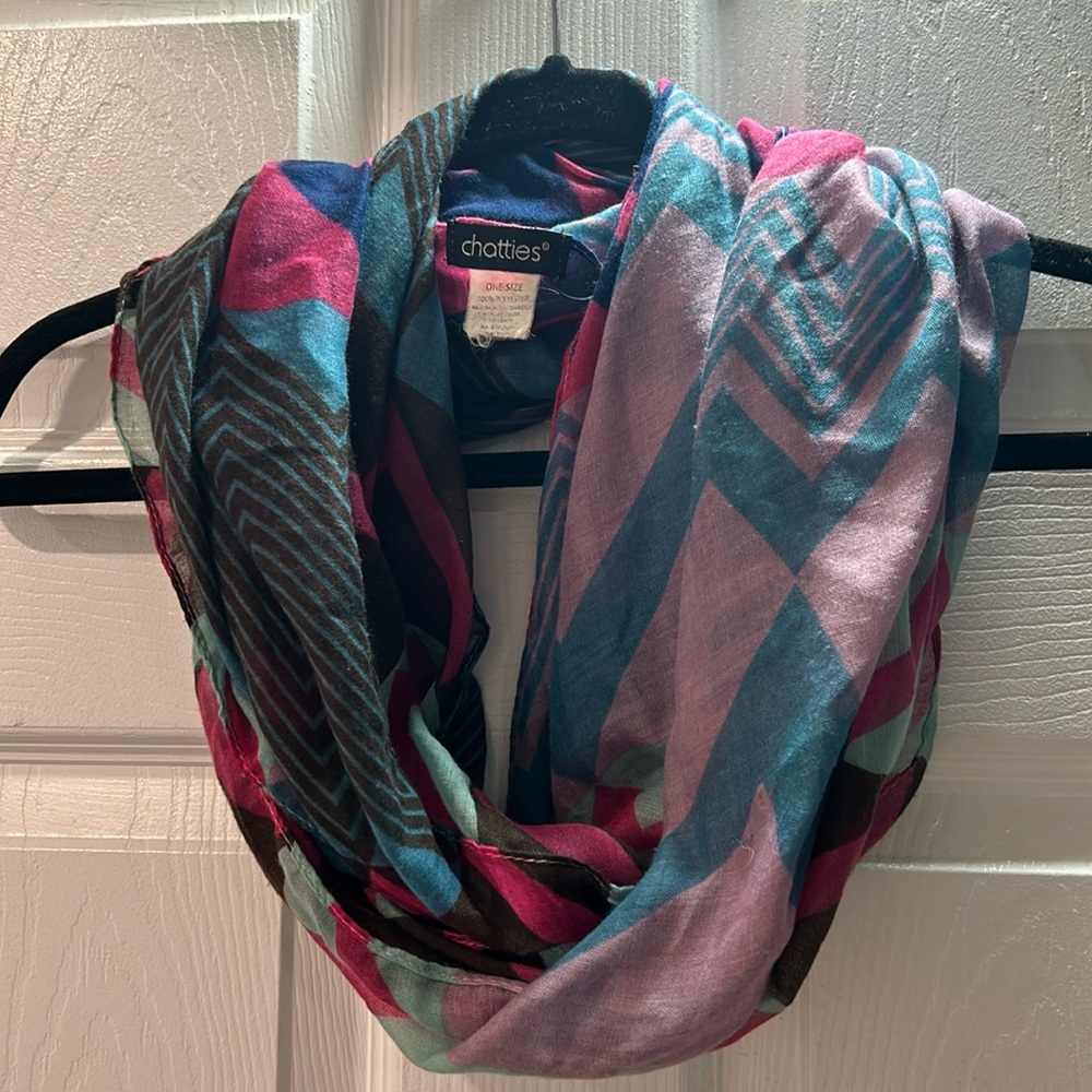 Chatties Chevron Circle Scarf
